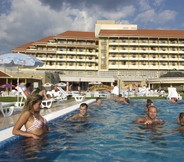 Kolam Renang 7 Hunguest Hotel Pelion