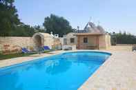 Swimming Pool Trullo Le Roux