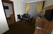 Kamar Tidur 5 Grand Onur Hotel