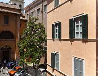 Exterior 2 Rental In Rome Beato Angelico Apartment