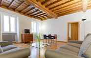 Ruang Umum 3 Rental in Rome Pantheon Suite