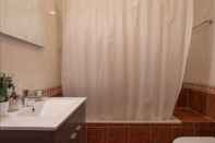 In-room Bathroom Akisol Lagos Sky IV