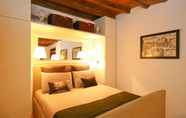 Bedroom 5 Rental in Rome Romantica Studio