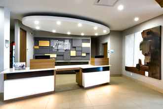 Lobby 4 Holiday Inn Express & Suites Trois Rivieres Ouest, an IHG Hotel