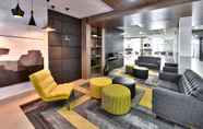 Lobby 2 Holiday Inn Express & Suites Trois Rivieres Ouest, an IHG Hotel