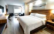 Bilik Tidur 6 Holiday Inn Express & Suites Trois Rivieres Ouest, an IHG Hotel