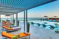 Swimming Pool 23rd Floor Luxury Apartment - sea view