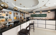 Bar, Kafe dan Lounge 4 Hotel Aurum Family