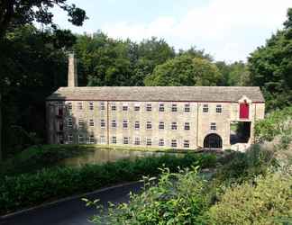 Exterior 2 Hewenden Mill Holiday Homes