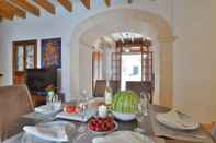 Bedroom Mallorca Town House with pool