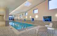Swimming Pool 5 Home2 Suites by Hilton Montreal Dorval