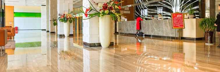 Lobby Vilu Reef International Hotel