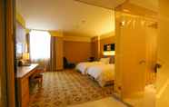 Bilik Tidur 4 Vilu Reef International Hotel