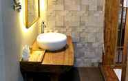 Toilet Kamar 2 Mountain Musing