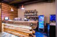 Bar, Kafe dan Lounge Sunny Hills Ski