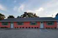 Exterior Coral by the Sea 3054, Sleeps 8, Walk to Beach