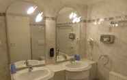 Phòng tắm bên trong 7 Strand Hotel Dangast