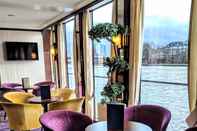 Bar, Cafe and Lounge Select MS Charles Dickens - Neuss