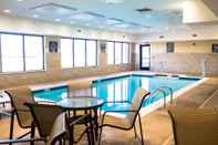 Swimming Pool Best Western Plus Centralia Hotel & Suites