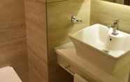 In-room Bathroom 4 South Coast Hotels Thane