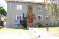 Exterior Slottshotellet Budget Accommodation