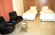 Kamar Tidur 6 Diouf Al Nabarees Hotel