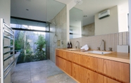 In-room Bathroom 4 Release Wanaka - Clutha Place