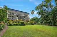 Exterior Beach Haven Apartments