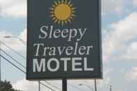 ภายนอกอาคาร Sleepy Traveler Motel