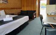 Bilik Tidur 2 Lakeside Motel Waterfront