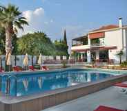 Swimming Pool 2 Pidasus Hotel