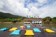 Swimming Pool Good View Resort