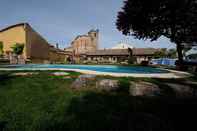 สระว่ายน้ำ Hotel En El Camino