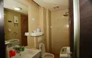 Toilet Kamar 3 Weihai Suba Seaview Holiday Apartment