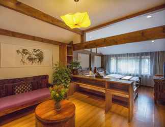 ล็อบบี้ 2 The Purplevine Inn Lijiang