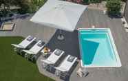 Swimming Pool 4 Azzurro Bianco Suites