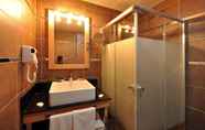 Toilet Kamar 5 Starton Hotel