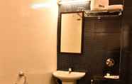 In-room Bathroom 5 Zaith Residency, Chennai