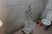 Toilet Kamar Ashwani Hotel