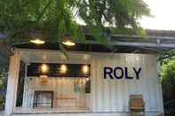 ภายนอกอาคาร Roly Airport Residence