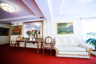 ล็อบบี้ 4 Dworek Wola Ociecka