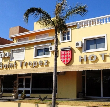 Bangunan 2 Hotel Saint Tropez