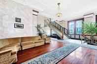 Lobby Furnished Apartment Walk to Bondi Beach