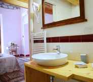 In-room Bathroom 3 B&B Il Corso 41 Openhouse