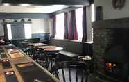 Restoran 2 Black Bull Inn