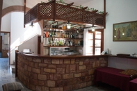 Bar, Cafe and Lounge Asteri Hotel