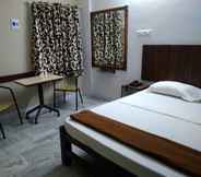 Kamar Tidur 5 Hotel Shriram