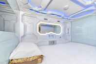 Bedroom Space Q Capsule Hotel