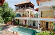 Swimming Pool 2 Dragon Dive Komodo Hotel