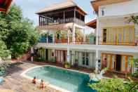 Swimming Pool Dragon Dive Komodo Hotel